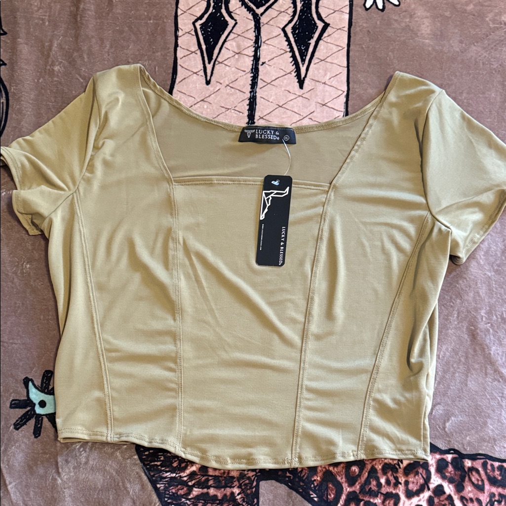 Nwt Lucky & Blessed Women's Olive Top Cropped Xl
